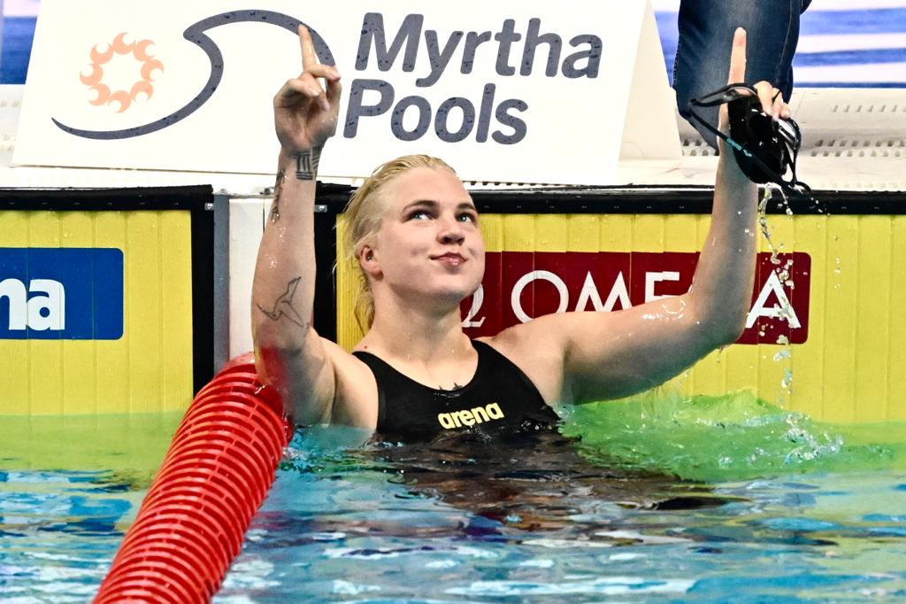 الليتوانية روتا ميلوتيتي تحطم الرقم القياسي العالمي لسباق 50م سباحة صدراً